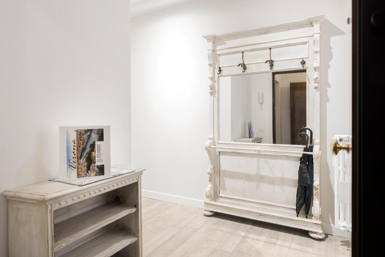 Flats4Rent La Dimora D'Orlando Apartment Verona Luaran gambar